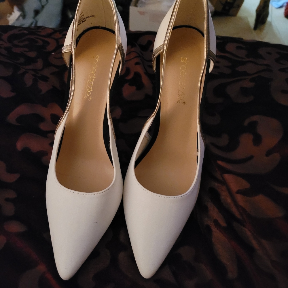 Shoes - Picture 5 of 7